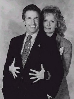 k50cullen's tweet photo. In 1994 and 29 Years Ago, #Monty premiered on @FOXTV on this day RT and Like if you remember this show. (@hwinkler4real, #KateBurton, #DavidSchwimmer, #JoyceGuy, #ChinaKantner, #DavidKrumholtz, #TomMcGowan, #MarcDLawrence, @ABCSignature) https://t.co/Kv2BQTb7wV