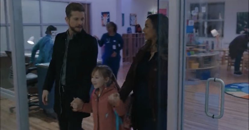 them looking at each other like that while holding gigis hands yup this is everything i’ve ever wanted