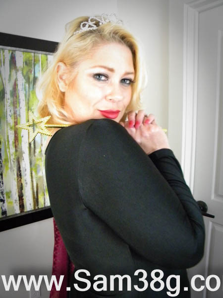 TW Pornstars - Samantha38g #bbwgoddess Queen Of Cucks. Pictures and videos from Twitter. Page 3