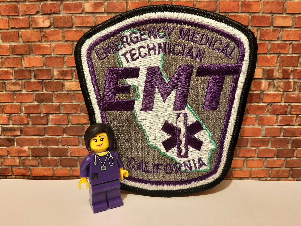 brick_ems's tweet image. A brief stint with Royal Ambulance, got us this patch! Lisa went on to become a nurse at Highland Hospital.

Thanks to all those that work at Royal Ambulance. Keep up the good work!! 😎👍

#pcp #emspatch #emspatches #royalambulance @RoyalAmbulance #royalambulanceems