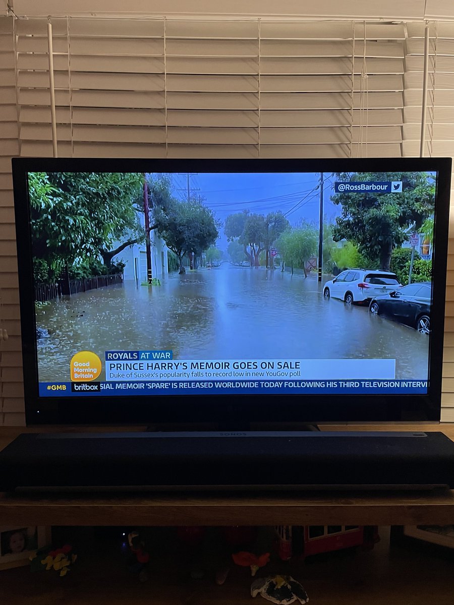 Ｒｏｓｓ tweet media