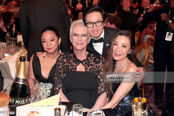 Stephanie Hsu, Jamie Lee Curtis, Ke Huy Quan and Michelle Yeoh at the  #GoldenGlobes - Latest Tweet by Film Updates | 🎥 LatestLY