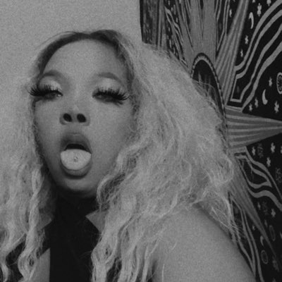 #NewProfilePic https://t.co/ym6sKjVuTU<a href="/tag/newprofilepic"class="tags">#NewProfilePic</a>