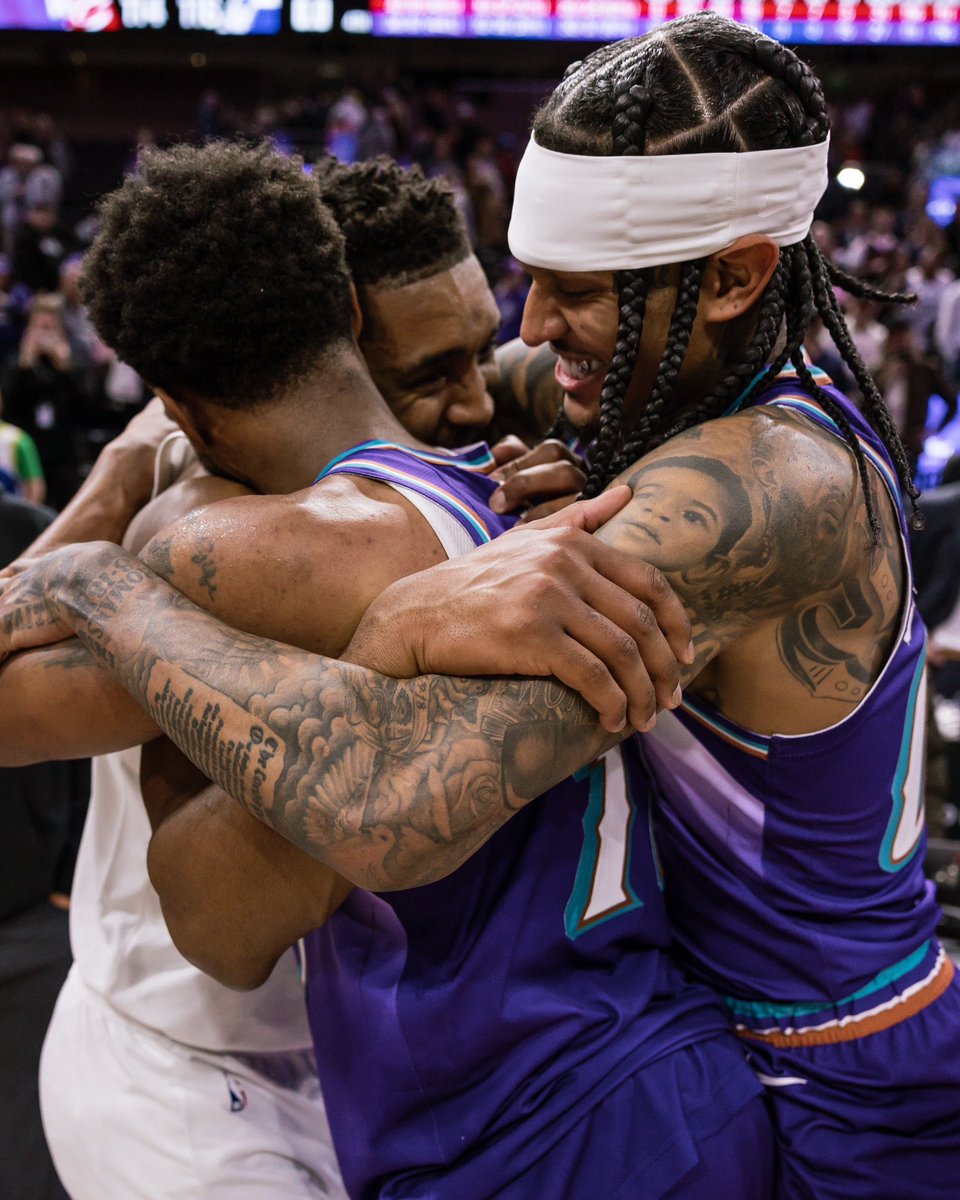 brothers gotta hug 🖤

#TakeNote