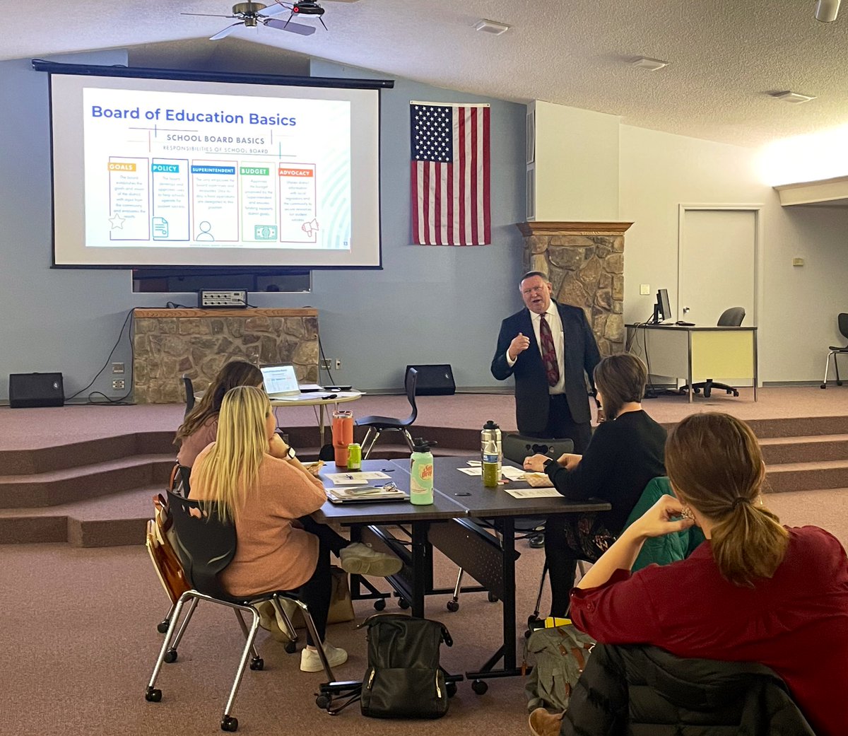 DrJKephart's tweet photo. Our first Leadership SDOW cohort started tonight! I am thrilled to have this strong group of leaders join us in learning more about the executive leadership areas of @SDofWashington. 💙🤩 #EngageSDOW #BuildingABench #PowerOfPositiveLeadership https://t.co/wtfvsjPKHE