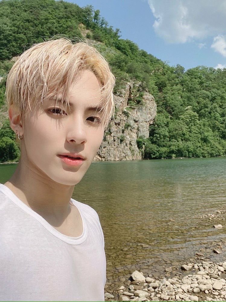 ctrlndesc's tweet image. ͏͏͏͏͏͏                       

               ♠︎ : Akihiro Yuan

New account but not new to rp, like and rt to be mutuals.
͏͏͏͏͏͏͏͏͏͏͏͏