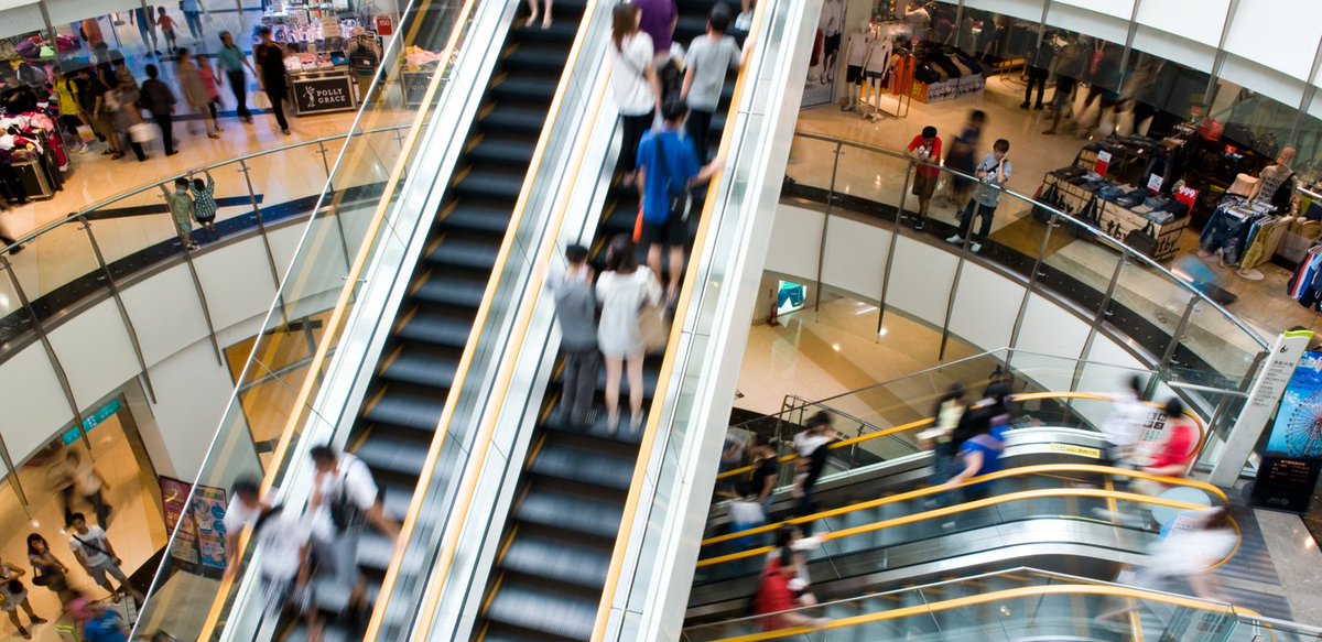 [Chiffre du jour] Selon le Panel France de Quantaflow, composé des données de fréquentation de 350 centres commerciaux français, le 1er jour des soldes 2023 est - à 11h - en augmentation de 6% vs le 1er jour des soldes 2022 avec 1 500 000 visiteurs #soldes #comptage