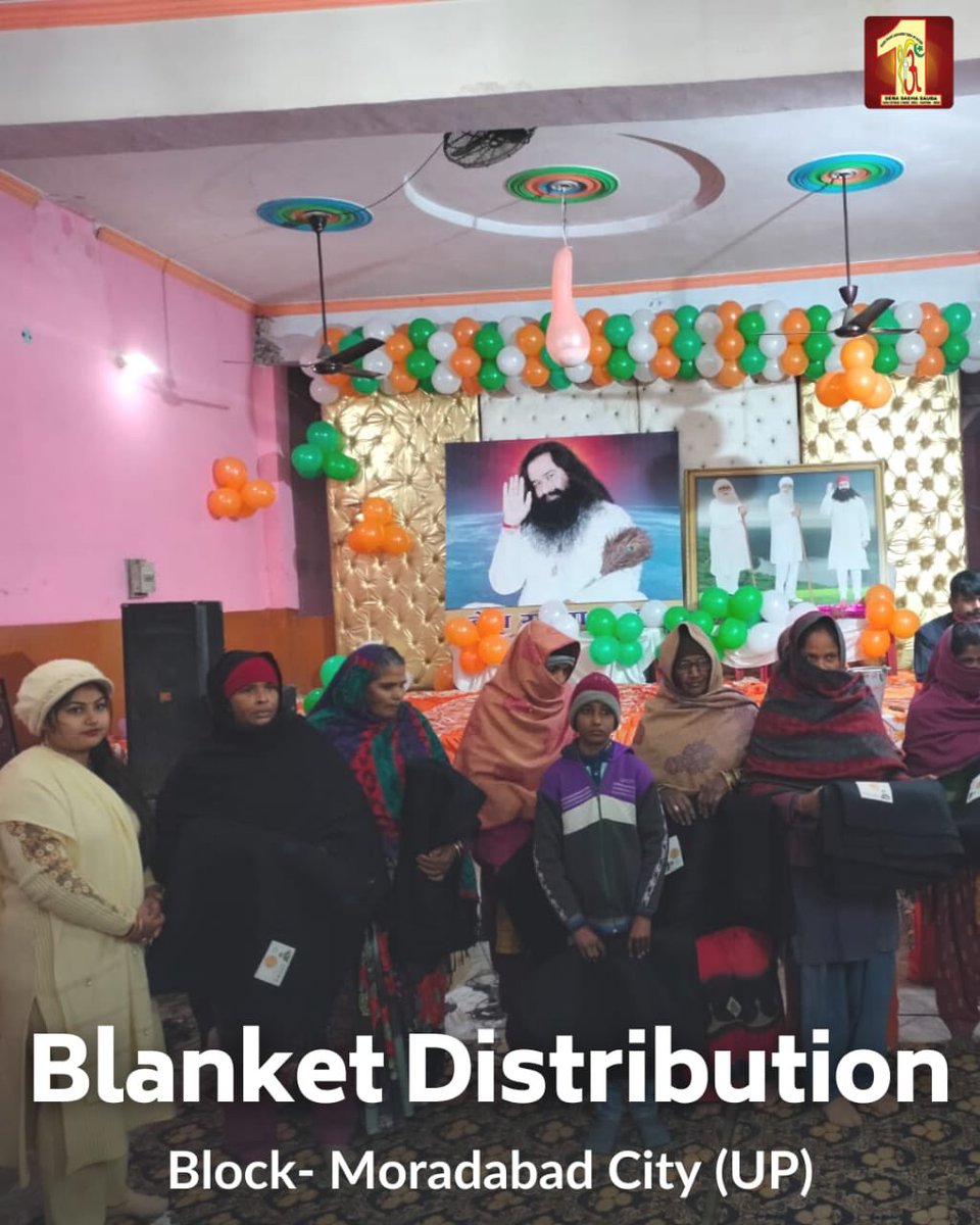 DSSNewsUpdates's tweet photo. Donation of clothes not only fulfills basic necessity of the needy to clothe themselves but also indirectly helps in preserving the natural resources. #DeraSachaSauda volunteers conduct regular #ClothDistribution drives for the greater good of the destitute &amp; environment! https://t.co/JHz0wJs5eF