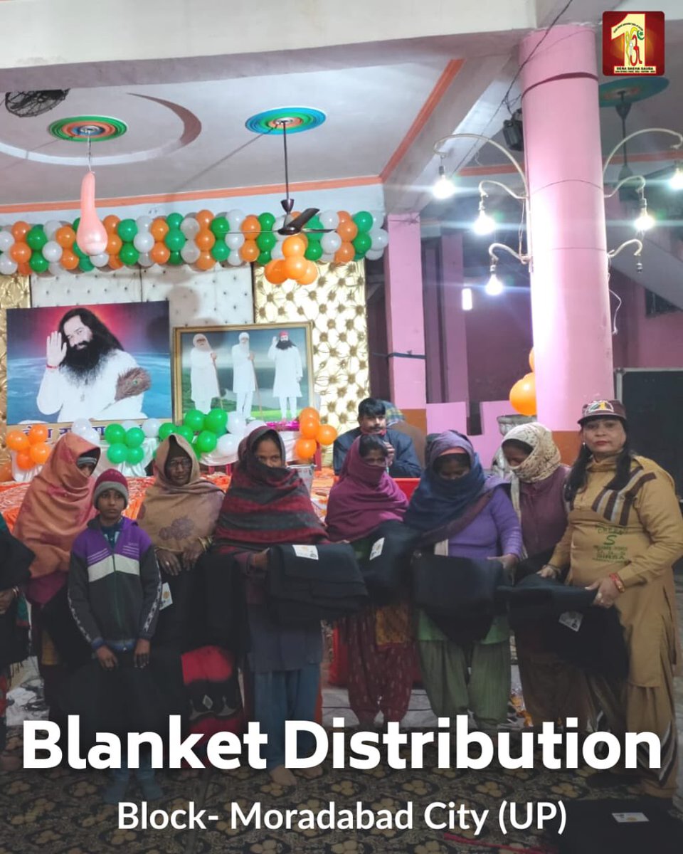 DSSNewsUpdates's tweet photo. Donation of clothes not only fulfills basic necessity of the needy to clothe themselves but also indirectly helps in preserving the natural resources. #DeraSachaSauda volunteers conduct regular #ClothDistribution drives for the greater good of the destitute &amp; environment! https://t.co/JHz0wJs5eF