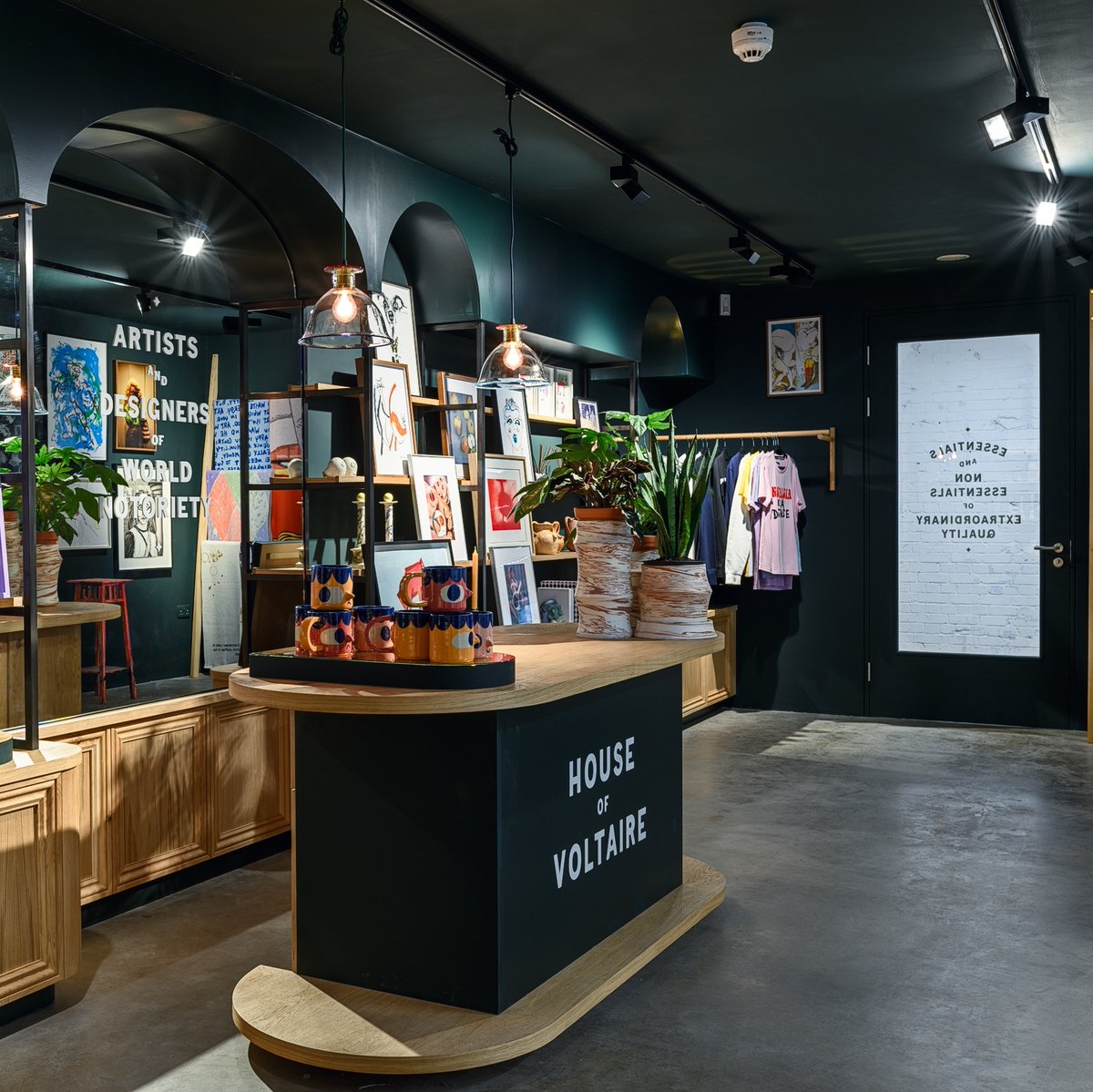 StudioVoltaire's tweet photo. The Gallery is closed today as we begin preparation for our next exhibition: #ScottCovert, C'est la vie.
⭐️ #HouseOfVoltaire and Juliets Café and Bar remain open from Wednesday–Sunday, till 5 pm. https://t.co/Uo23EXiHRA