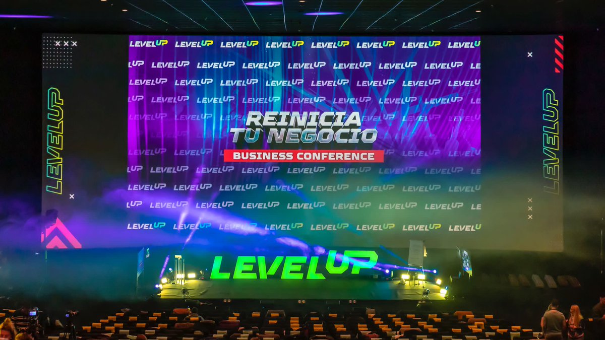 Un miércoles de alto nivel donde Paula Bango en su programa FINDING BANGOART, entrevista en primicia a Carlos Delgado, CEO y Fundador de LEVEL UP, Escuela de Negocios n° 1 en España destinada exclusivamente a PYMES y autónomos.