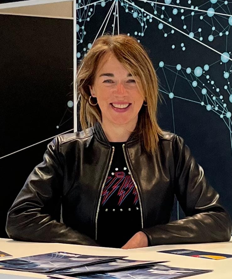 Acompañada de mujeres empresarias y emprendedoras muy fans de esta Metodología. Paula del Amo, gerente de JDA Usandizaga SL, mujer referente en un sector eminentemente masculino, recambios automóvil.