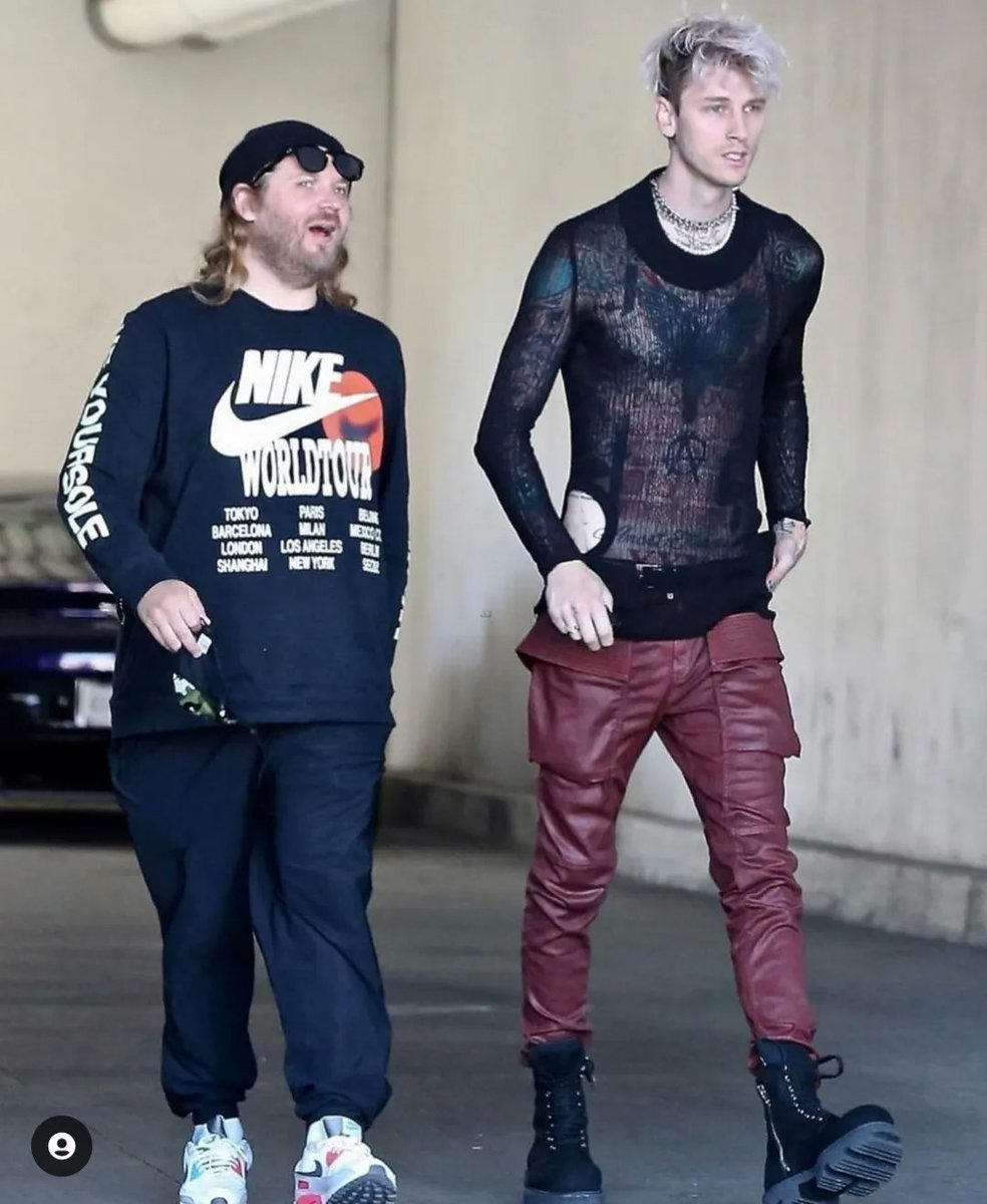 hoteldiablo_xx's tweet photo. ๐ค๐โ
@machinegunkelly @TheDingoInSnow #friends #mgk #machinegunkelly #mrpink #theblondedon #meganfox #mrspink #iamgood #estfam #est4life #est19XX #estfamily #mainstreamsellout #twinflame #bloodyvalentine #taurus #mgkmeganfox #hoteldiablo #undnlaqr #tarusmovie #longhairdontcare https://t.co/N9qY1pU1BS