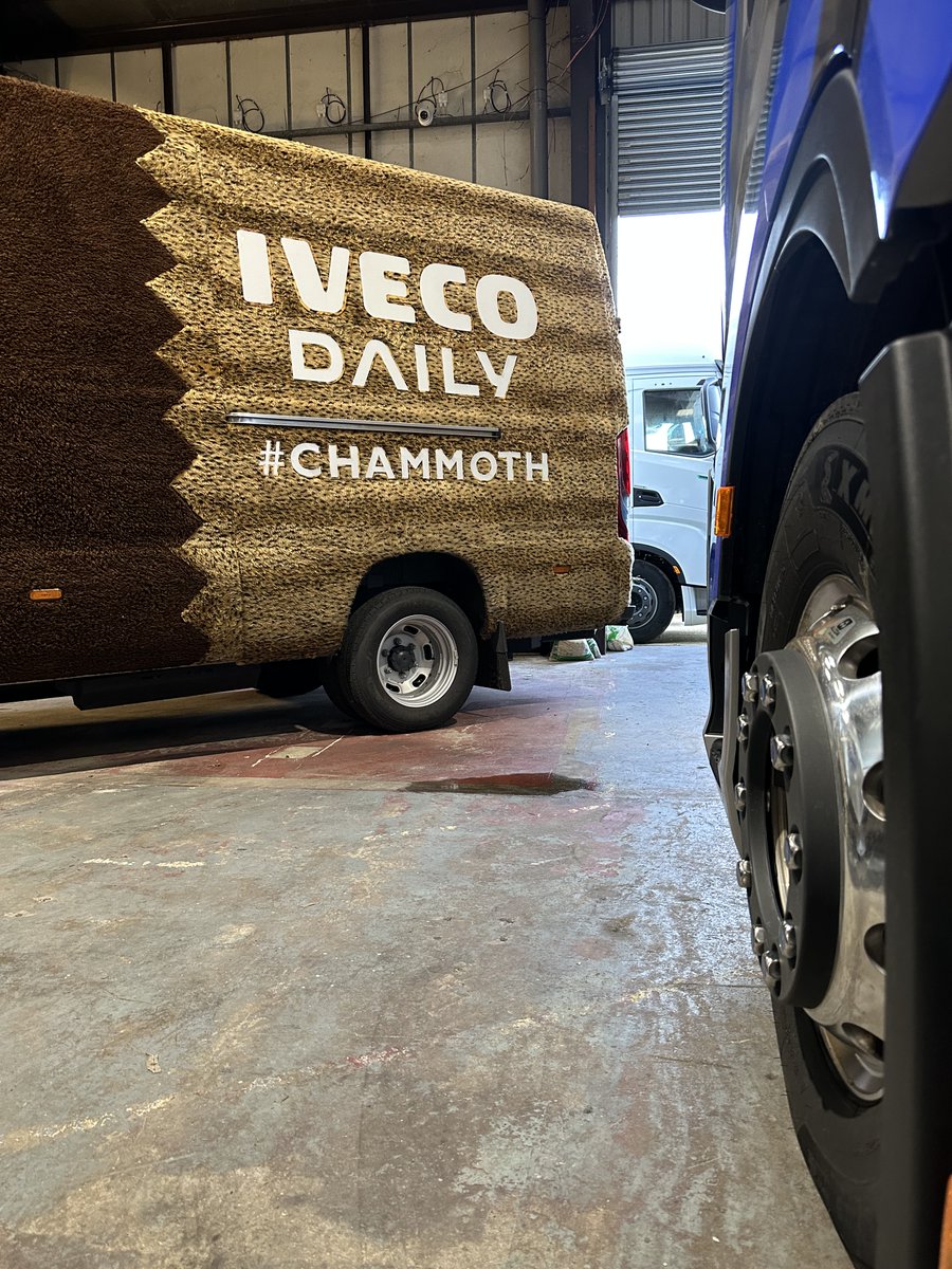 IVECOUK's tweet photo. Look what we found asleep in the garage... It's the #IVECO Daily #Chammoth! This vehicle completed a 2,100-mile tour of the UK on CNG while highlighting the strength and agility of the Daily van.

Find out more about the IVECO Natural Gas products here: https://t.co/Qf8tt8hKXi https://t.co/1oW3TpHsJj