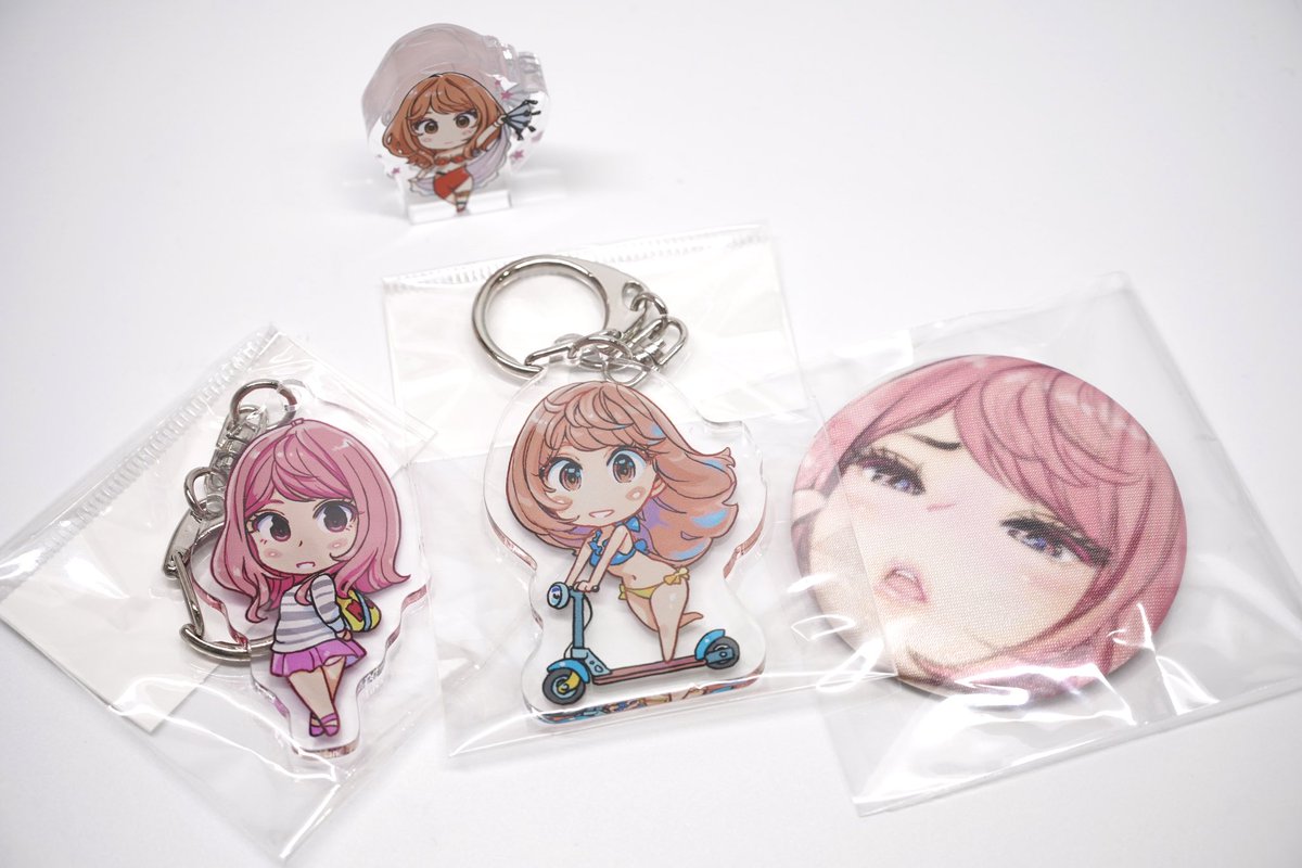 豪華真悠さんセット❤️ たち真悠さんアクキーは真悠さんファンが意外と見逃さない通アイテム。 