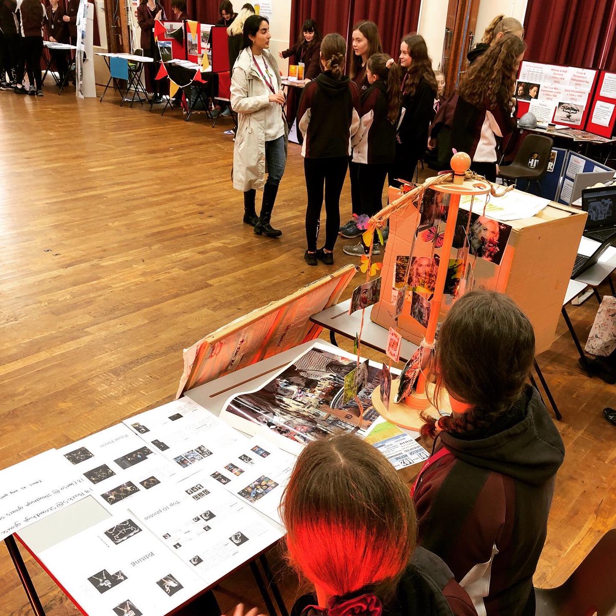 StroudHigh's tweet photo. Y11 #prefects have organised a #ks4options event today for our Y9 students to help them with with their #gcse subject choices #21stcenturygrammar #everythingispossible https://t.co/eIlVFr7wbZ