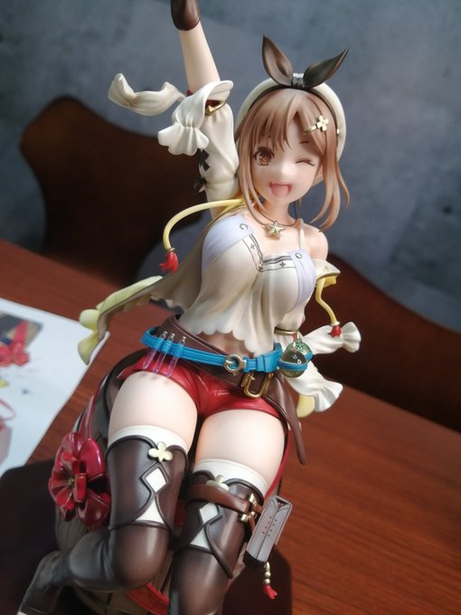 ライザ等身大立体太ももマウスパッド ホビージャパン限定商品