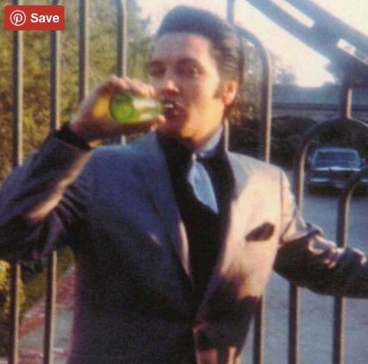ElvisIcono's tweet image. The water Elvis drank: #MountainValleyspringwater.
  Every President of the United States served Mountain Valley Spring Water at the White House.  Other notable connoisseurs of water were Elvis Presley...