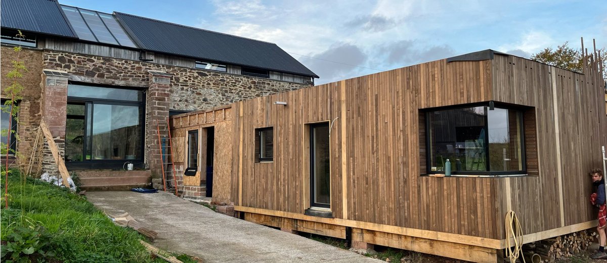 😍 Lovely renovation project!

The use of local timber and connection with the natural environment is inspiring.

See how this beautiful home, studio and #LivingBuildingChallenge came together. And how Brimstone Ash played a part in the renovation. 
vastern.co.uk/ash-barn-by-di…