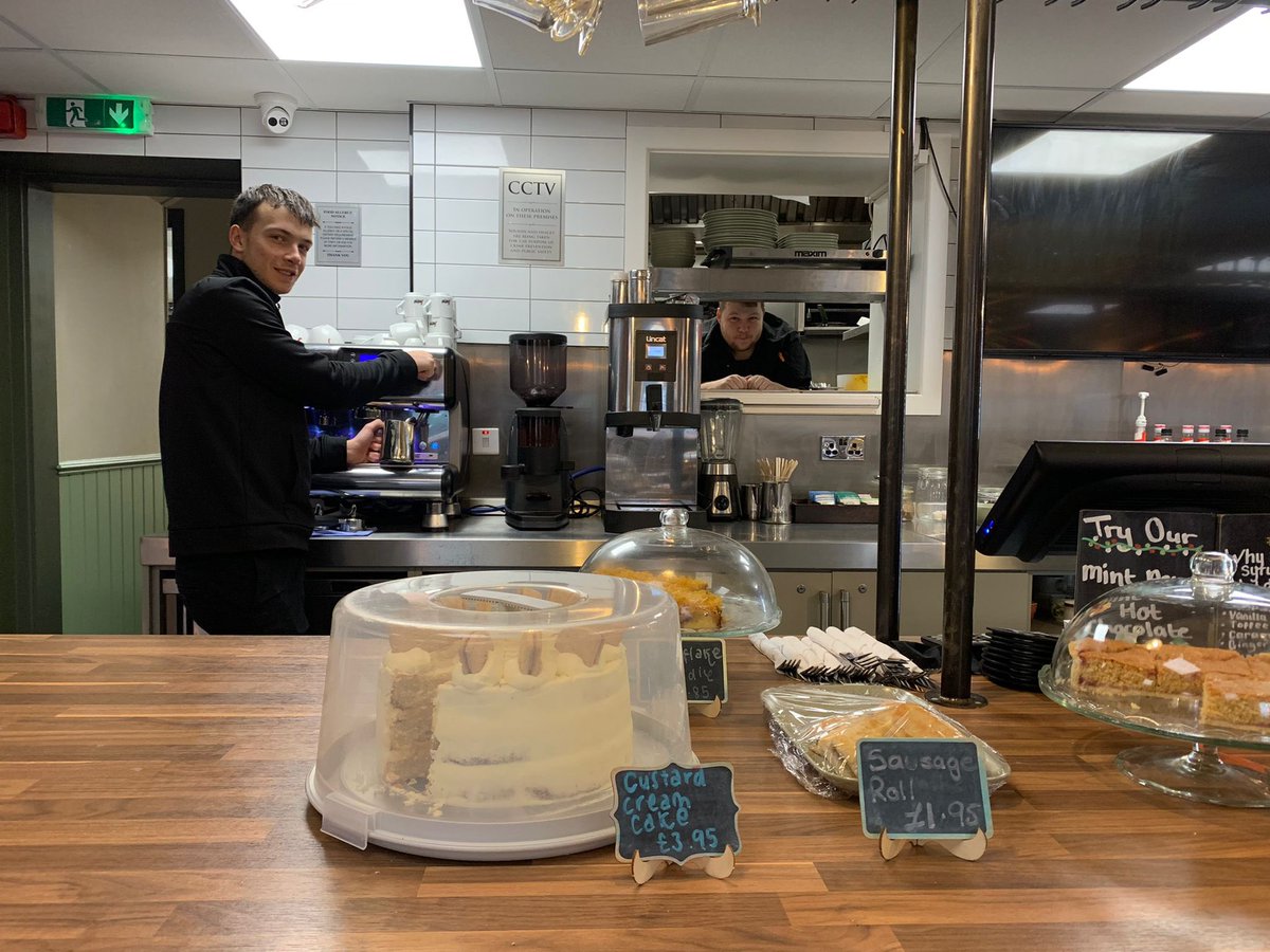 CosaleaWalshaw's tweet photo. Let's hear it for the boys 👏

Louis is on the coffee &amp; Sam is in the kitchen 😋

Join them for your midweek treats food served until 3pm! #coffee #lunch #walshaw #tottington #bury #tripadvisor https://t.co/JjbSuZJBTI