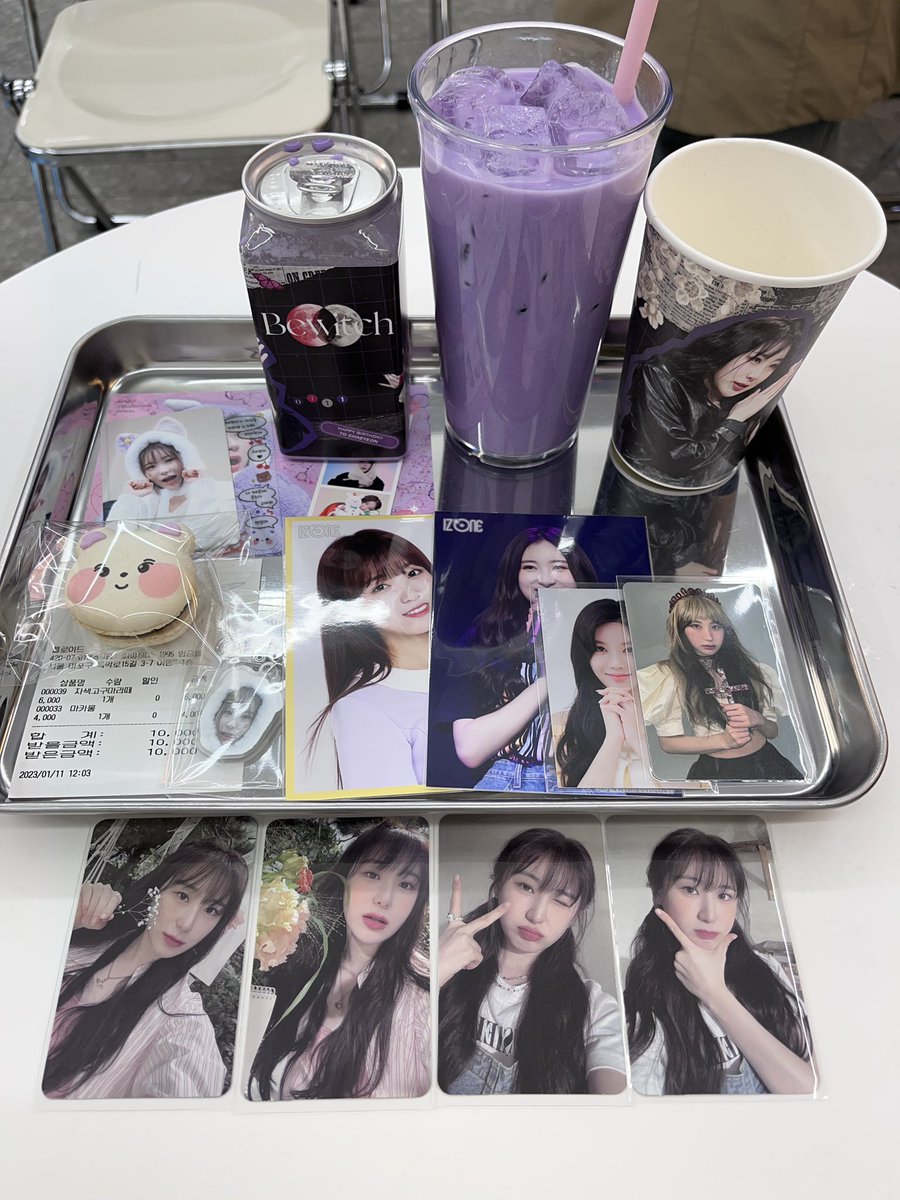 채연이 생일카페 다녀왔어용!!
디자인이나 세트장이 다 너무 예뻐요~
마카롱 너무 귀여워요ㅠㅠ
채연이 생일 축하해🫶🏻

#채연어르신_325번째_생신파티
#Bewitched_by_chaeyeon
 <a href="/acorn0111/">도토리채연</a> 많이 고생했어용