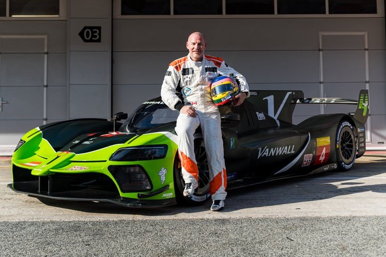 TearOffFR's tweet photo. ⚪️ C'est désormais officiel !

Jacques Villeneuve pilotera dans la catégorie Hypercar pour la saison 2023 de #WEC avec l'équipe Floyd Vanwall Racing Team ! 🇨🇦

Il sera accompagné par Esteban Guerrieri et Tom Dillmann. https://t.co/CnTo1sKsYe