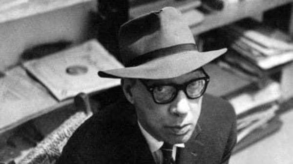 "Tutto quello che avevo scritto era solo un mucchio di fallimenti"

Oggi per  <a href="/minimaetmoralia/">minima&moralia</a> torno a parlare di Onetti e per me è una gioia vera

minimaetmoralia.it/wp/letteratura…