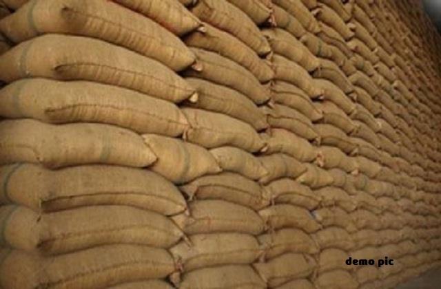 punjabkesari's tweet image. Karnal: राइस मिल से धान के कट्टे चोरी, पीड़ित ने पड़ोसी पर लगाया उठाने का आरोप
m.haryana.punjabkesari.in/haryana/news/p…

#Haryanahindinews #Karnalhindinews #PaddyStraw #Stolen #RiceMill