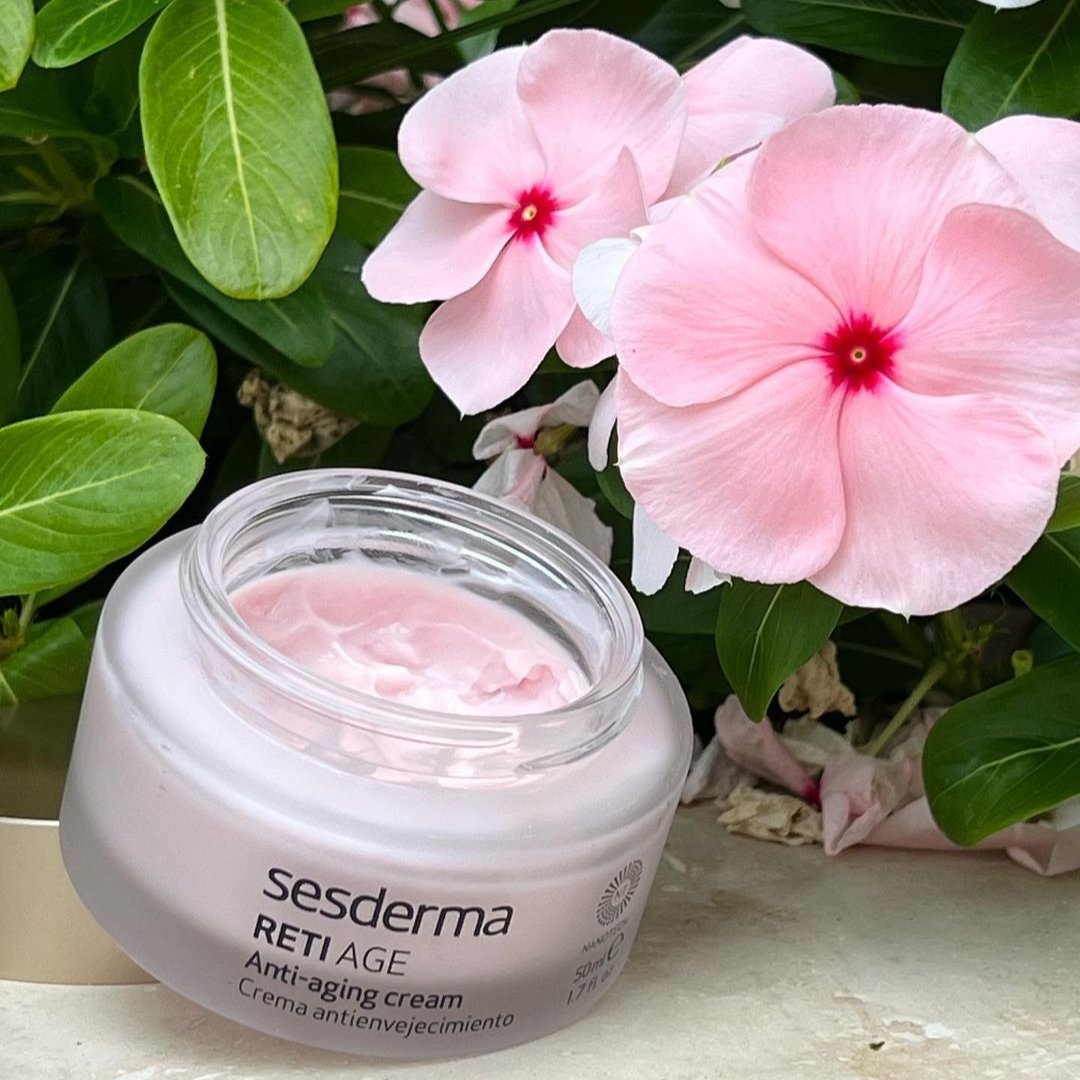 iberiaskinbran1's tweet photo. Lose your fear of retinol thanks to Sesderma’s exclusive 3-Retinol system: 3 different, sustained-release retinoids that act sequentially and have excellent tolerance for all skin types. 

🛒 Shop Now: https://t.co/62TnnlESHy

#SesdermaIndia #IberiaSkinbrands #SesdermaRetiAge https://t.co/XXcQji3TMQ