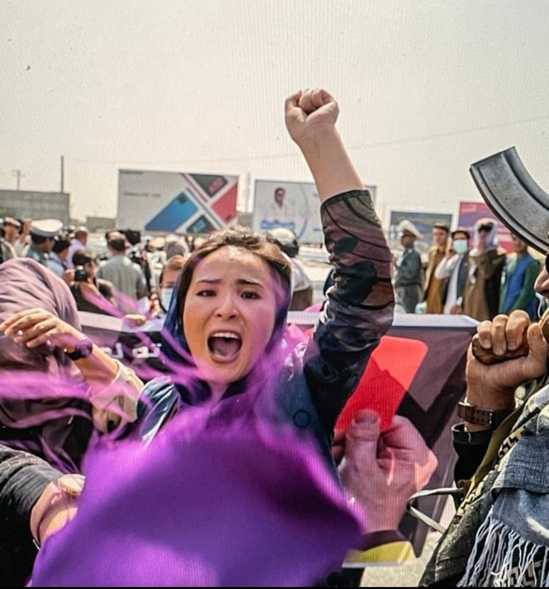nyys58868600's tweet photo. شجاعت یعنی بترسی ولی قدم اول برمی داری 
#StopHazaraGenocide https://t.co/nxKhVvbolr