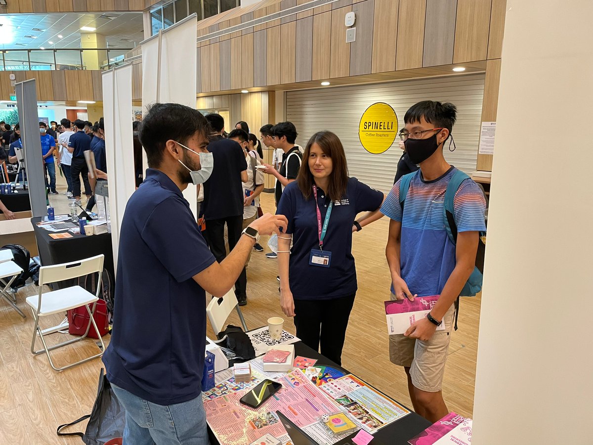 RayeYeow's tweet photo. Appreciate EN(GENiUS) attendees in taking time to understand our @BME_NUS program & #bGood initiative!
Many had fun with our student-built #exergames!
Follow us on https://t.co/omH7tJ5hVQ for future #BME events
Big thanks to staff & students for supporting EN(GENiUS)!
#NUSCDE https://t.co/TTQCYgPEZU