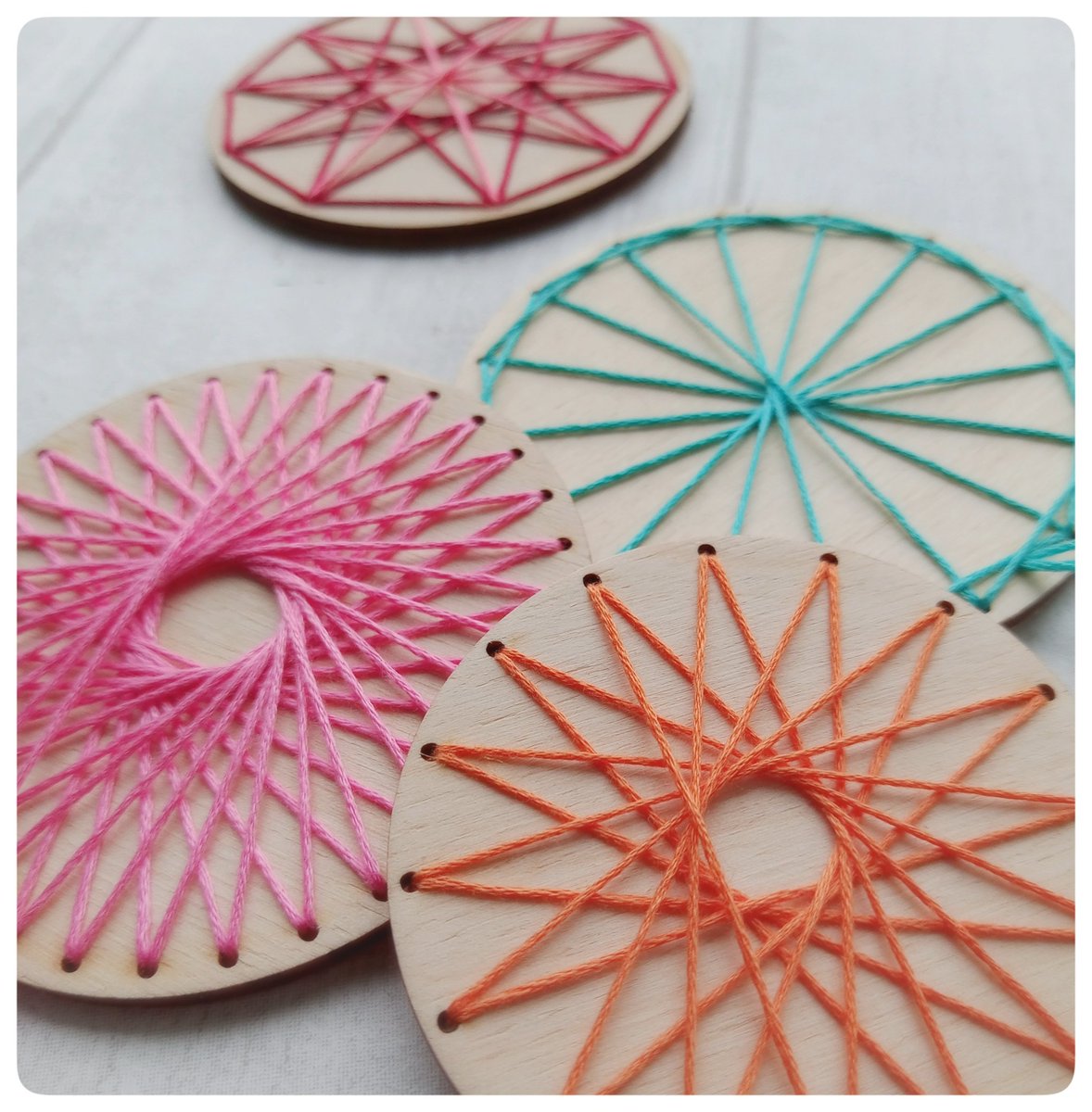 sadpandaprints's tweet photo. Dream Wheels heading for the Rudy and the Rowan Tree shop today! 🎡
#dreamwheel #spirograph #embroideredwood #hangingdecoration #colourmylife
#finditonfolksy https://t.co/vbuXcDLU2y