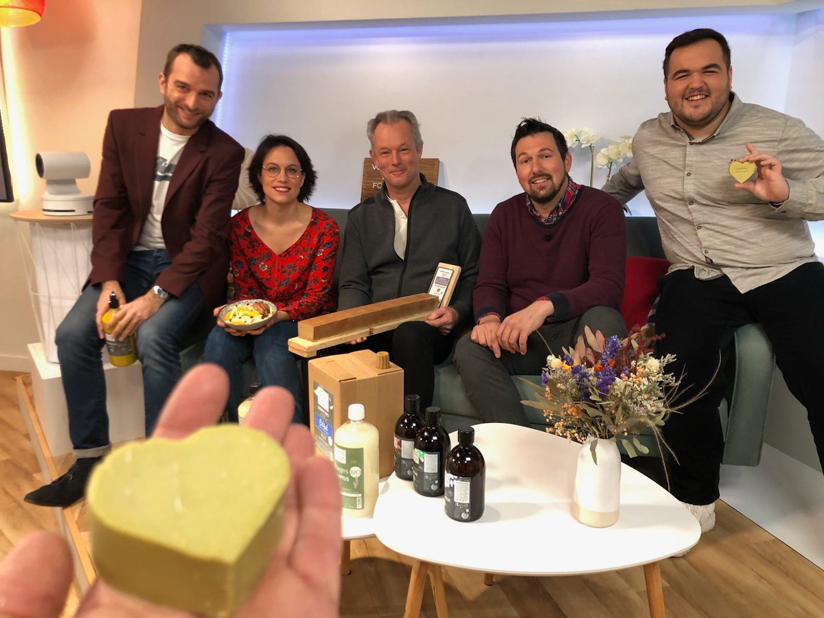 savonsarthur's tweet photo. Les #savonniers dans le petit écran 📺c'était mardi 03 janvier dans l'émission "Vous Êtes Formidables" de @F3Centre 

Pour voir l'émission en replay 👇
https://t.co/fCeNQxnemp https://t.co/T3B1FtKL8z