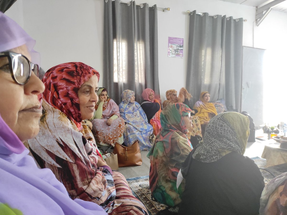 Jadiyetumohtar's tweet photo. #Conclave de #MujeresSaharauis para debatir y tratar temas relativos a la importancia de la participación #politica en el movimiento de liberación #FPOLISARIO y en las instituciones de la #RASD vísperas de la celebración del 16 congreso del #Polisario que se celebra el 13 d enero https://t.co/pLbVJSwAKE