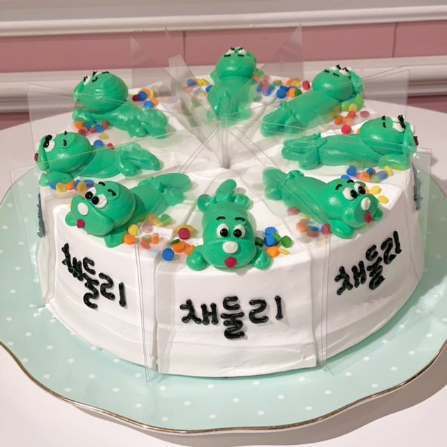 firstluv_Won's tweet photo. 💖 카페 밤비 공지 💖

• 12일은 선착특전은 현장에서 바로 제공되지만 기본특전 및 디저트 특전은 오후 4시 이후부터 제공됩니다 

• 오후 4시 이전 방문 손님들은 영수증을 지참하시고 추후 방문해주시면 받아가실 수 있습니다 

• 13일부터는 변경없이 진행됩니다

감사합니다:) https://t.co/bvoX8iDW8j