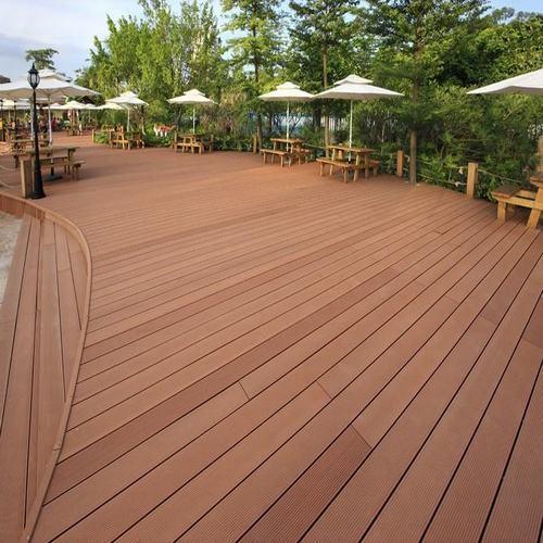 DeckingFlooring's tweet image. Get the natural look of wood with added durability &amp;amp; low maintenance with our #WPC_deck_flooring. Perfect for outdoor living. #wpcdecks 
Call Now: +97156-600-9626 Email : info@deckingflooring.com
Visit: deckingflooring.com/wpc-deck-floor…
