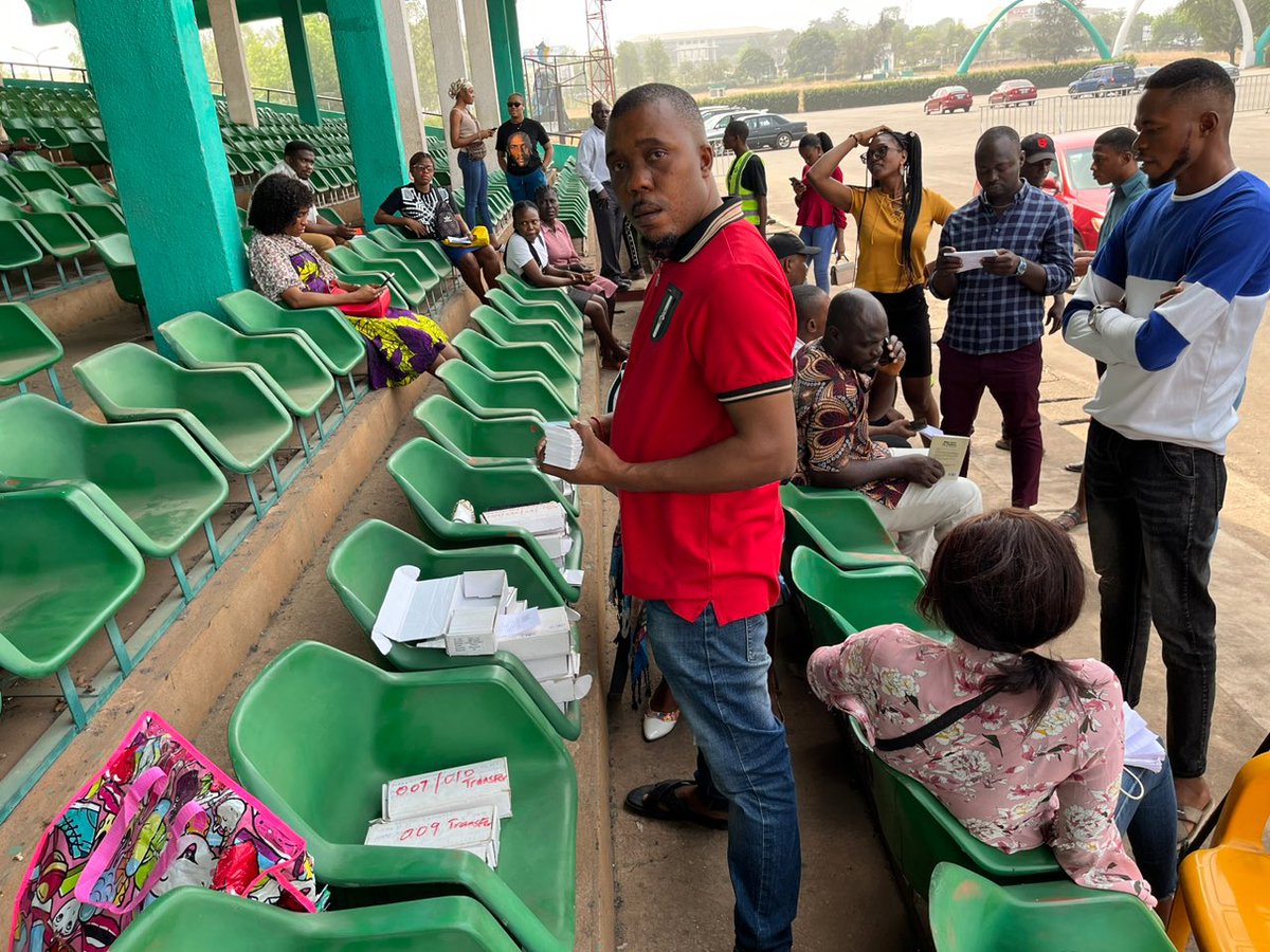 UtaziJay's tweet photo. We must commend the efforts of @C2HFoundation in ensuring people get their PVCs in Enugu.

These guys worked under the sun and in the rain during the registration period and now they’re going out of their way to assist people get their cards.

God bless you guys. Daalụ nụ rinne https://t.co/9FmiqcqkTE