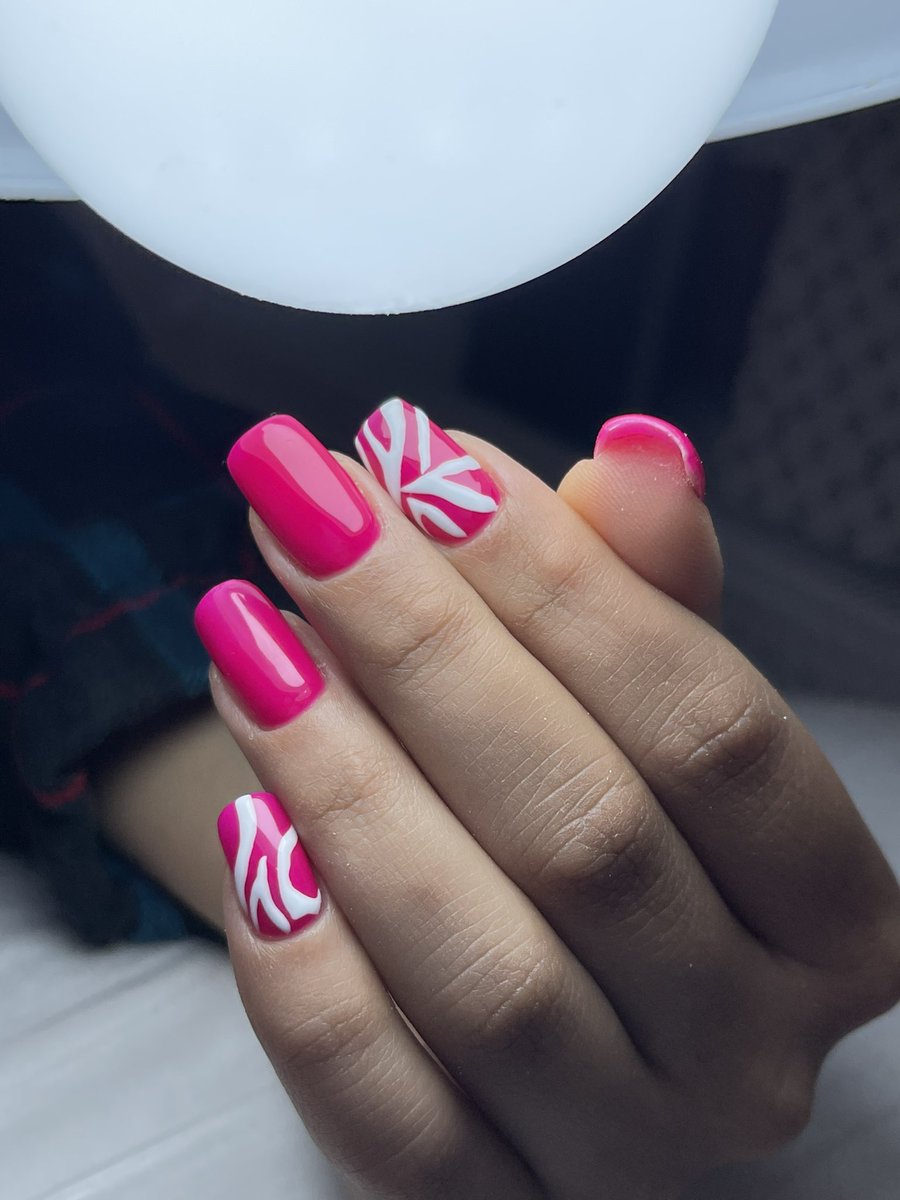 nail_by_she's tweet photo. https://t.co/SmPbqzA4dO