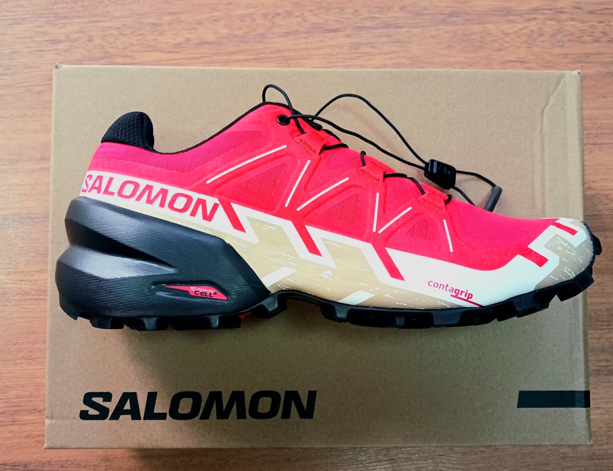 TrailAndalucia's tweet photo. Nos llega la nueva evolución de la superventas de @Salomon_Spain #SpeedCross 6. 
Más ligera, más adherente y confortable. 
Unas zapatillas que son un seguro en terrenos mojados y blandos. https://t.co/0JqWI68nSy