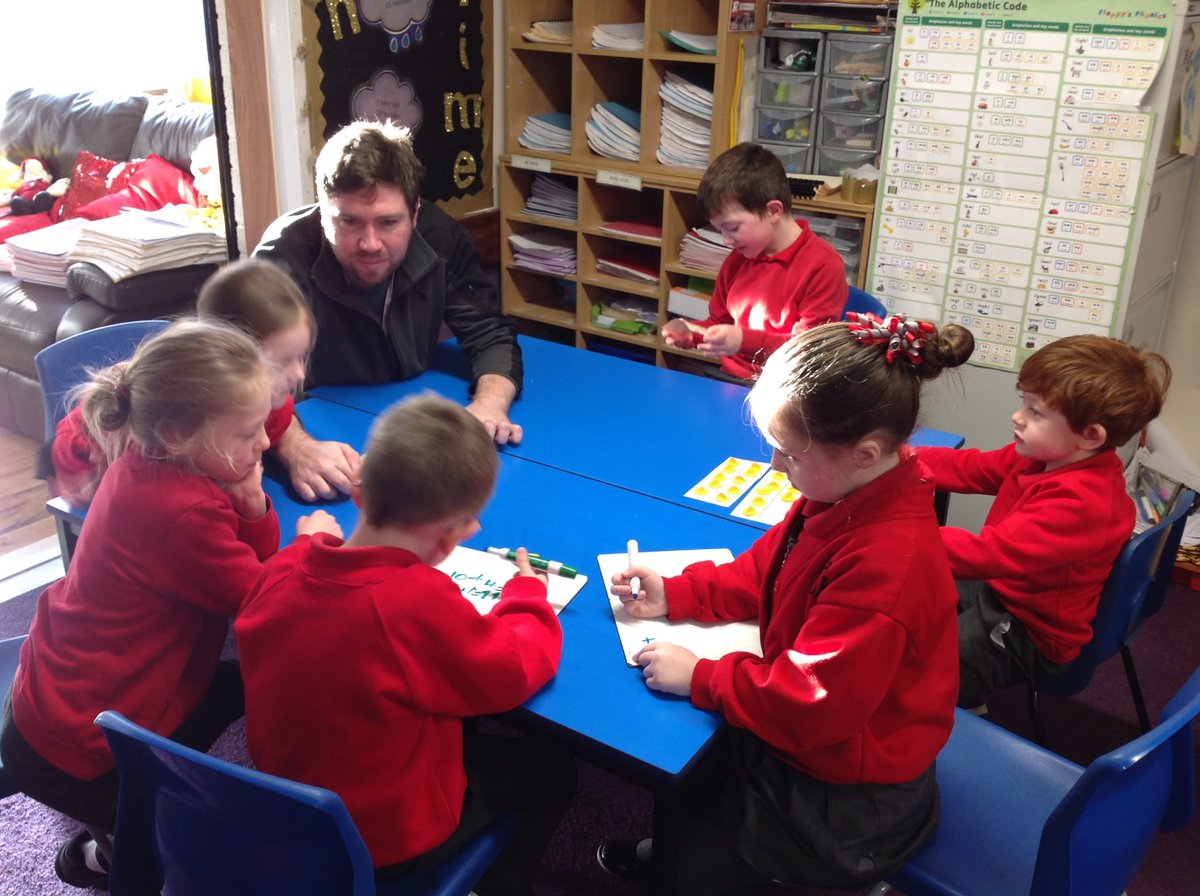AshKnotty's tweet image. Year 1 have been writing number sentences for teen numbers today.
#MathsIsEverywhere
#PracticalMaths