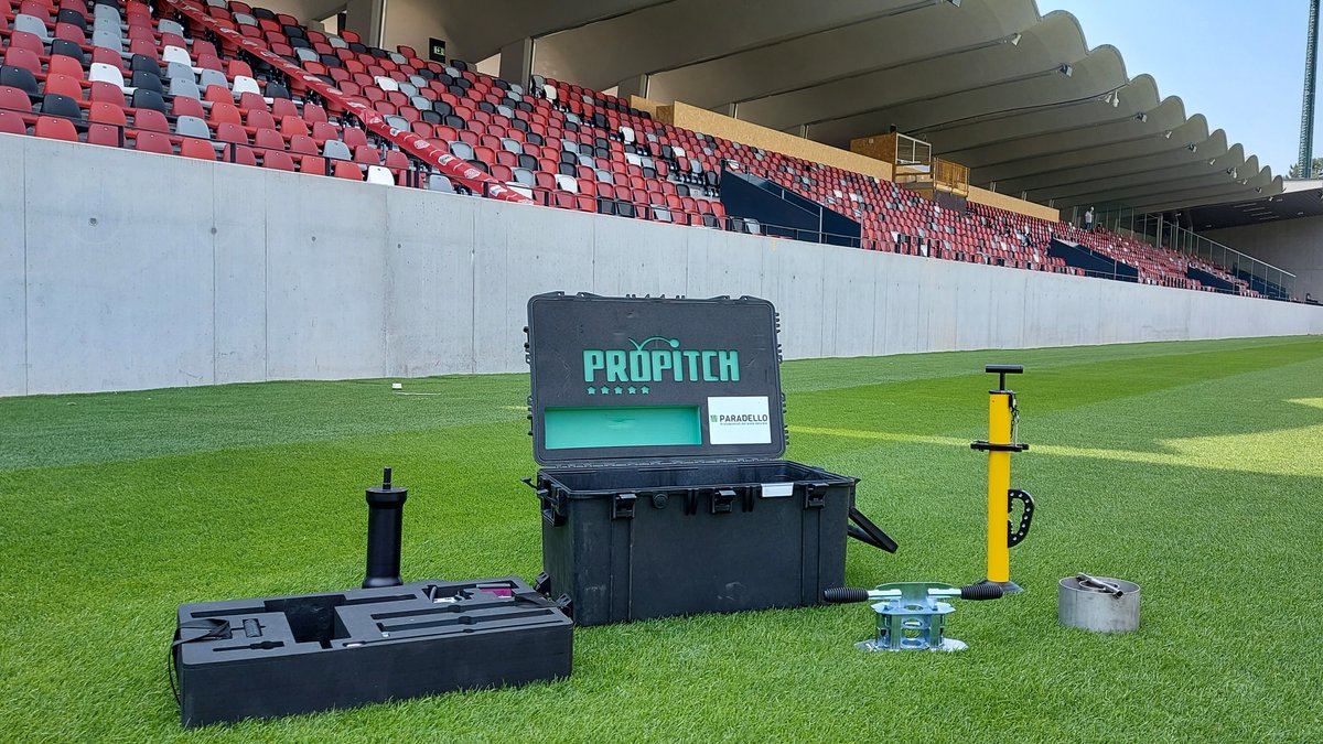 fclubsuedtirol's tweet photo. #Paradello 𝙭 FCS 🏟
Il terreno di gioco dello Stadio Druso viene monitorato costantemente con sistemi tecnologici per il controllo della qualità✅ https://t.co/ZcSbsoc8gE