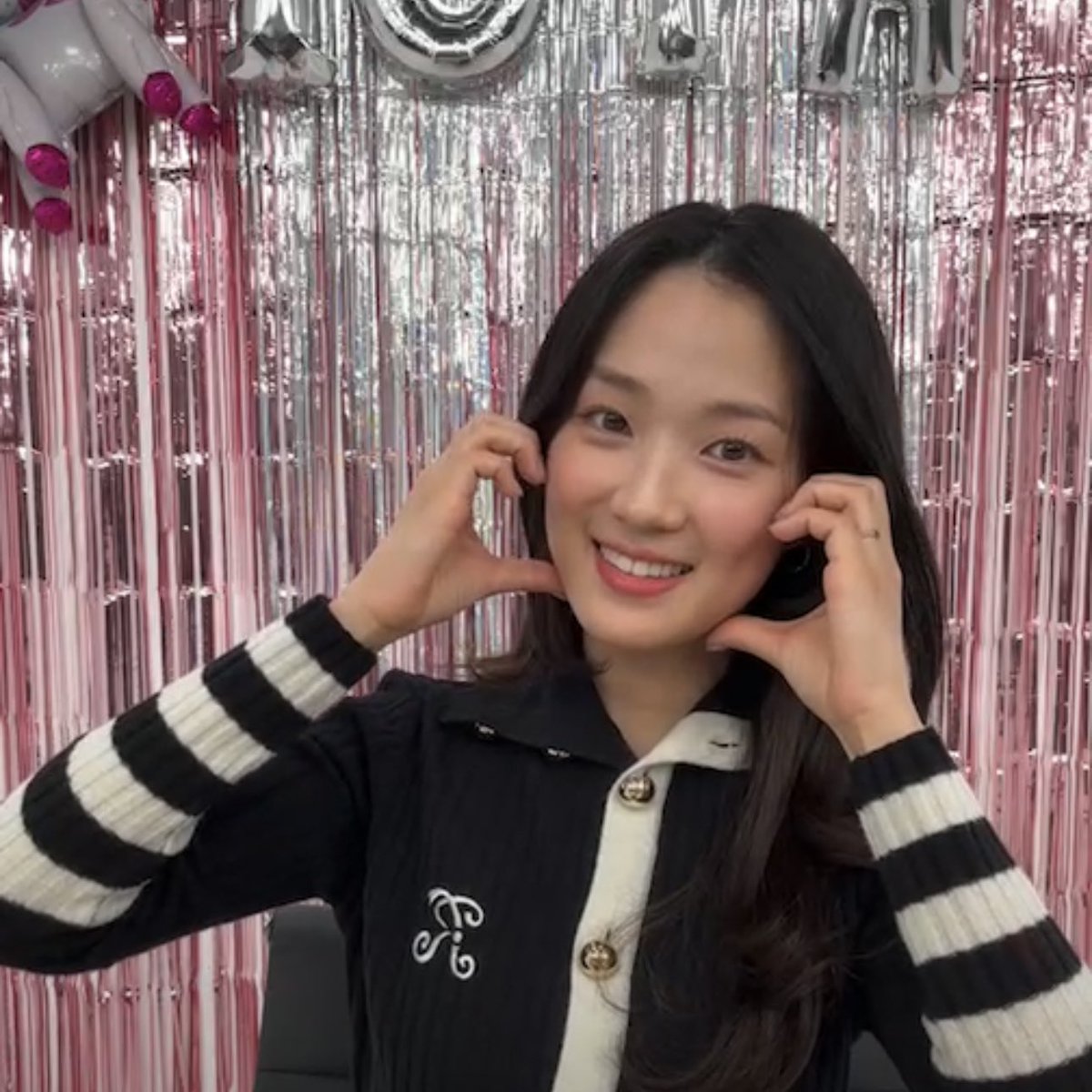 hyeyoonies's tweet photo. it ended so fast TT thank you for today hyeyoon!!!! 🥹🫶🏻 https://t.co/jXsC4GE627