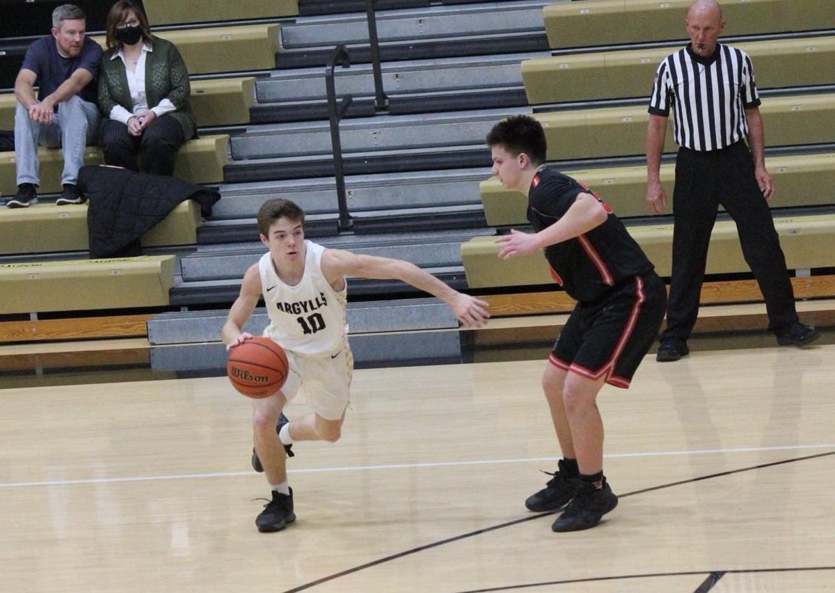 MadisonGrantUSC's tweet photo. Excited to announce our very own @jasehowell10 winning Indiana High School Athlete of the Week!

Read the full story here: https://t.co/fLw4yZqXv4

#WeAreMG @maxpreps @MG_BOYSBBALL https://t.co/olp8hEj4CA