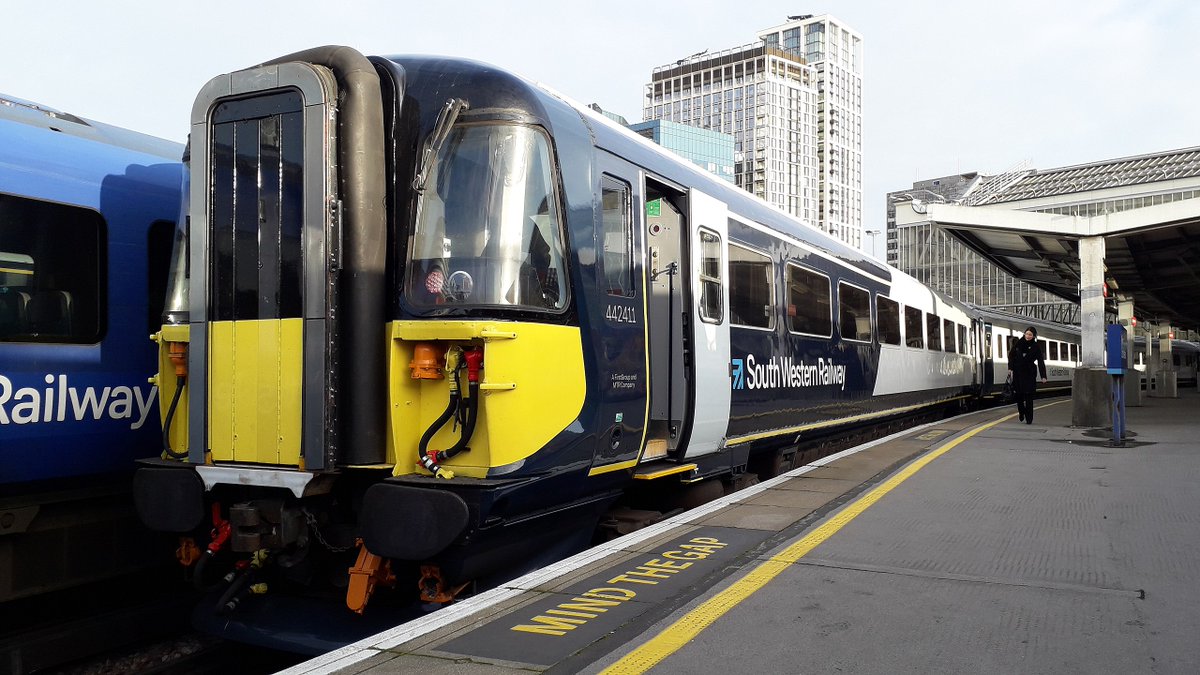 williampgwebb's tweet image. Four liveries of the Class 442 Wessex Electrics unit from 1988 to 2021
Network South East from 1987 to 1996
South West Trains from 1996 to 2007 
Gatwick Express/Southern from 2008 to 2016/17
South Western Railway from 2018 to 2021
#Class442 #WessexElectrics #Liveries