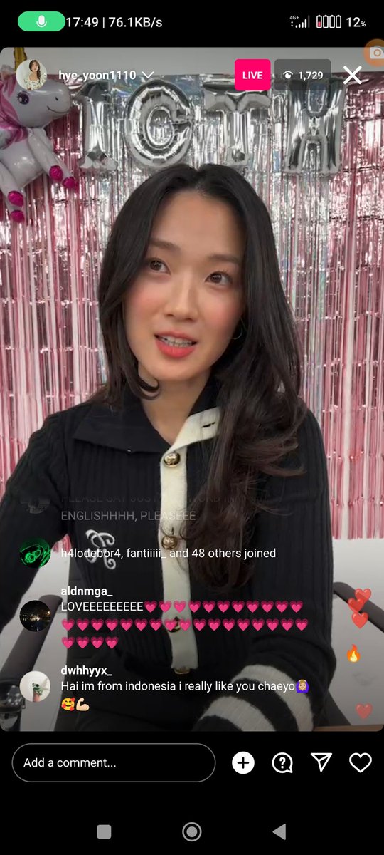 HamunKang1's tweet photo. Hyeyoon so prettyyyyy! I recorded the live but it seems the sound echoed.. But you can still hear what she said. Will upload it soon. And hope there's some Hyeppyending will kindly translate it 🙈🙈

#KimHyeYoon #김혜윤
#10thYearswithKimHyeYoon
#김혜윤_데뷔_10주년_축하해 https://t.co/xi6YtRhrer