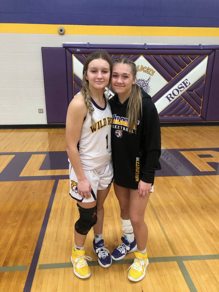 WI_Blizzard's tweet photo. Sr Laney Havlovitz(white) and Soph Cali Havlovitz(dark) led Wild Rose to a 51-45 victory over Wautoma on Sat with 21 and 18 points 
Nice game for the sisters!!
#BLIZZFAM https://t.co/tEf32iHsz9
