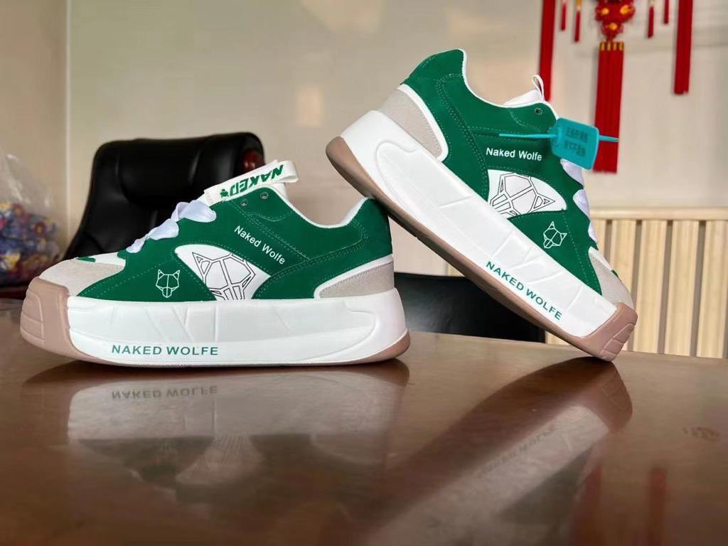 MethiaLydiaN's tweet photo. These kicks👟🔥 

DM if interested or WhatsApp 0777247111 for orders. @Cinderellas256 https://t.co/MGUnjycmxS