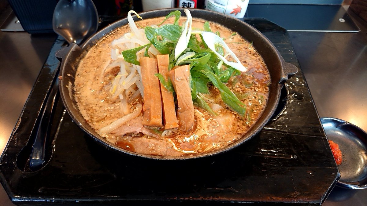 MKANGTAM's tweet photo. 松本市「蔵人」
黒コク味噌
海老味噌
焼き味噌 https://t.co/9HTfrMsozu