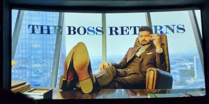 Yes #thebossreturns than 🥳✨❤️🔥
1st half took off slow but became 🔥 in  2nd ½❤️🔥 
Throughout the movie many scenes gave me ' Sivakasi ' times kinda humours Vintage Vijay vibes 🥳🥳✨🥹❤️A fully packed pongal entertainer 😍👌✨#VarisuPongal 
Vamshi aiyaa thenkss 😬✨(1/2)