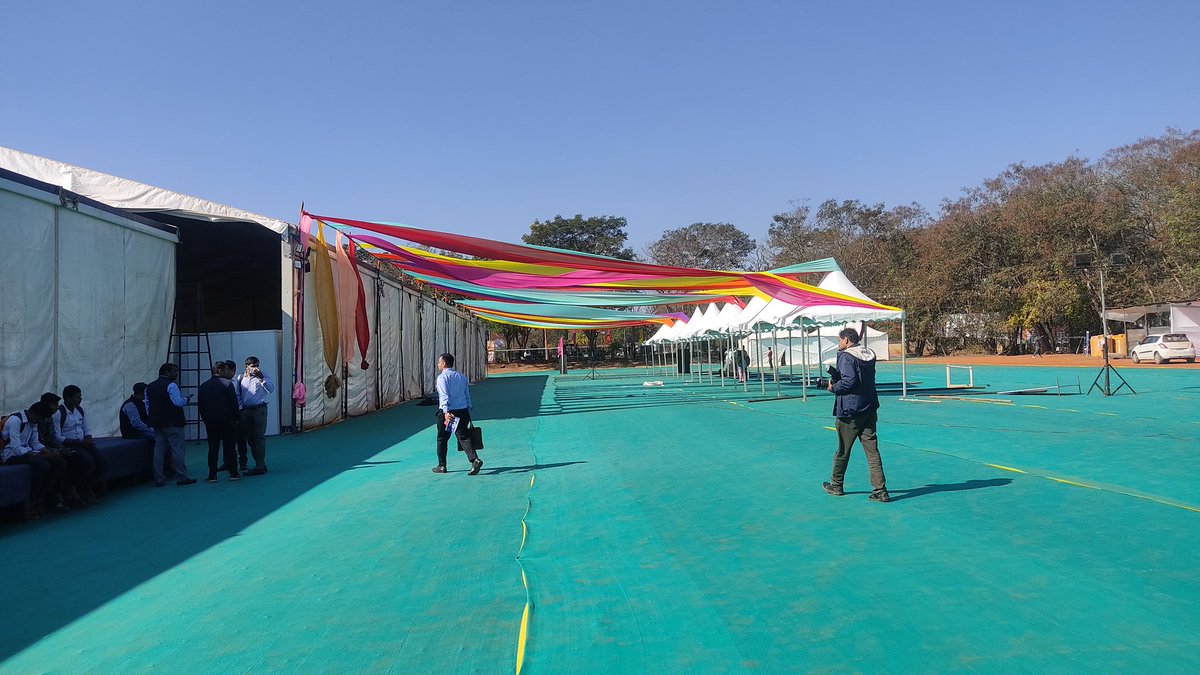 MYBharatHQ's tweet photo. A day before the National Youth Festival in 2023 begins in Dharwad, Karnataka, here are some sneak peeks of the Yuva Kriti event venue.

For more info visit: https://t.co/LJlGUU9tCq

#NationalYouthFestival #NYKSYouthFestival #Youth https://t.co/2wh9tjqSAe